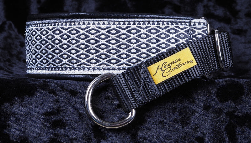 1 1/2 Inch Collar Silver Diamond Chain Mail on Black Web with Black Leather and Chrome Hardware Keeper Collars